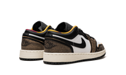 Air Jordan 1 Low SE Wear-Away (GS) 4