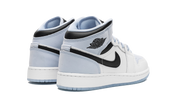 Air Jordan 1 Mid SE Ice Blue (GS) 4