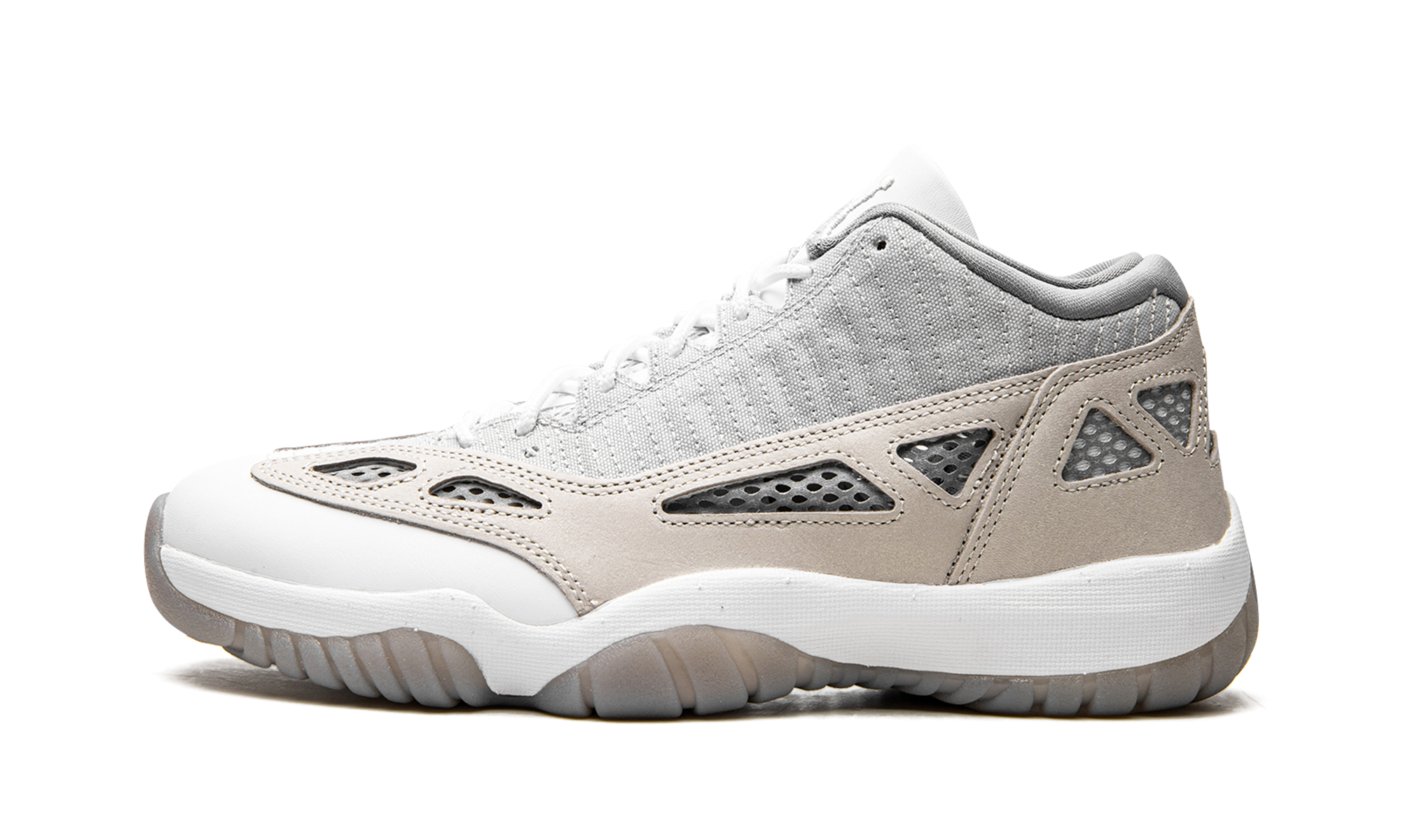 Air Jordan 11 Low Ie Light Orewood Brown 1