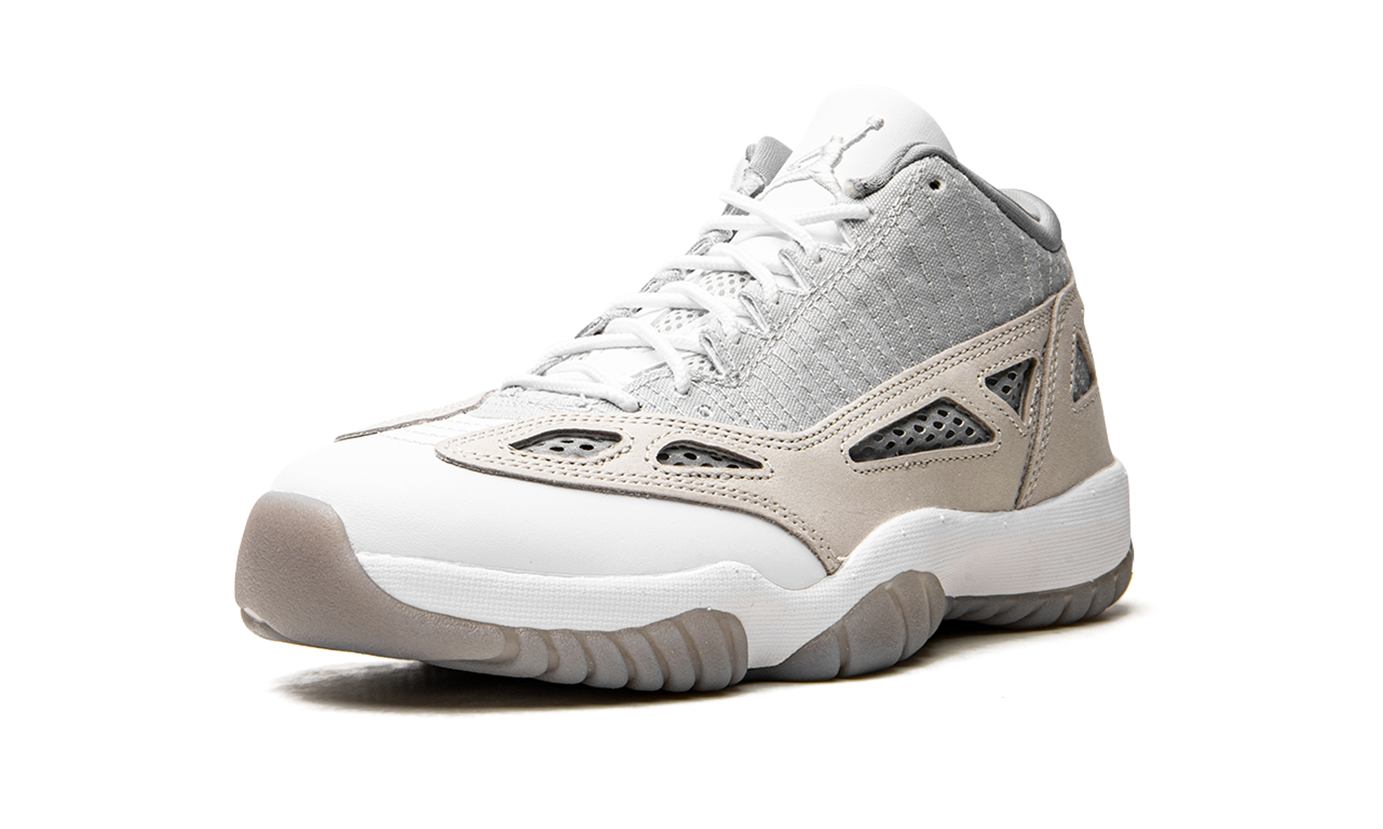Air Jordan 11 Low Ie Light Orewood Brown 5