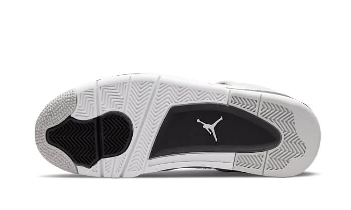 Air Jordan 4 Military Black 4