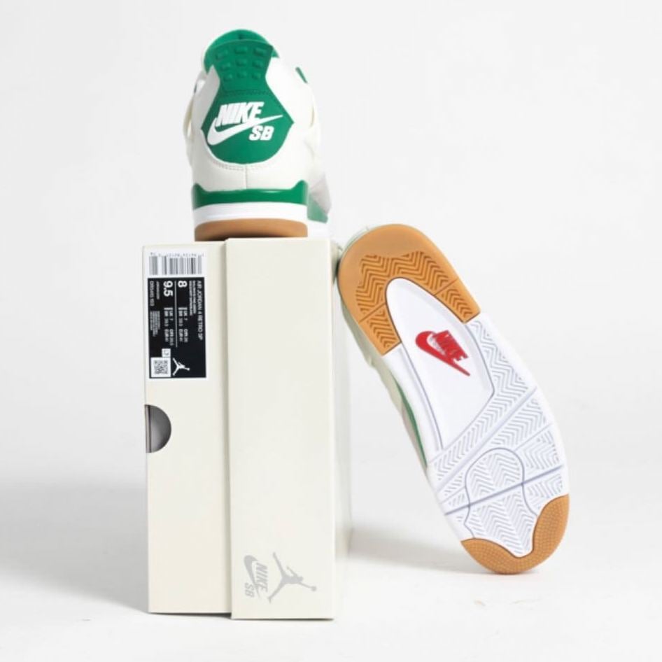 Air Jordan 4 Retro SB Pine Green 7