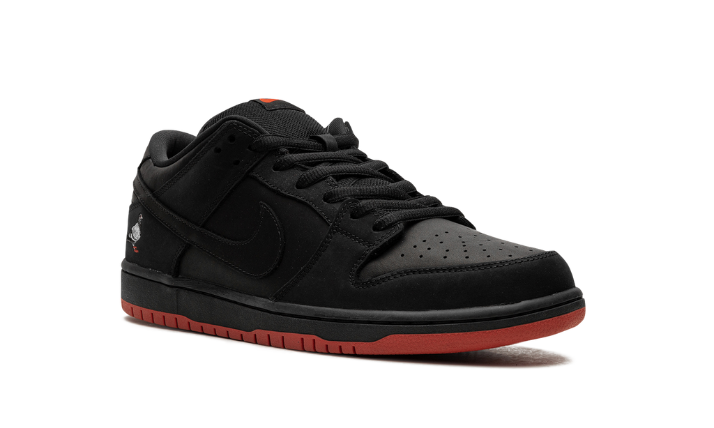Dunk Low SB TRD QS Black Pigeon 2