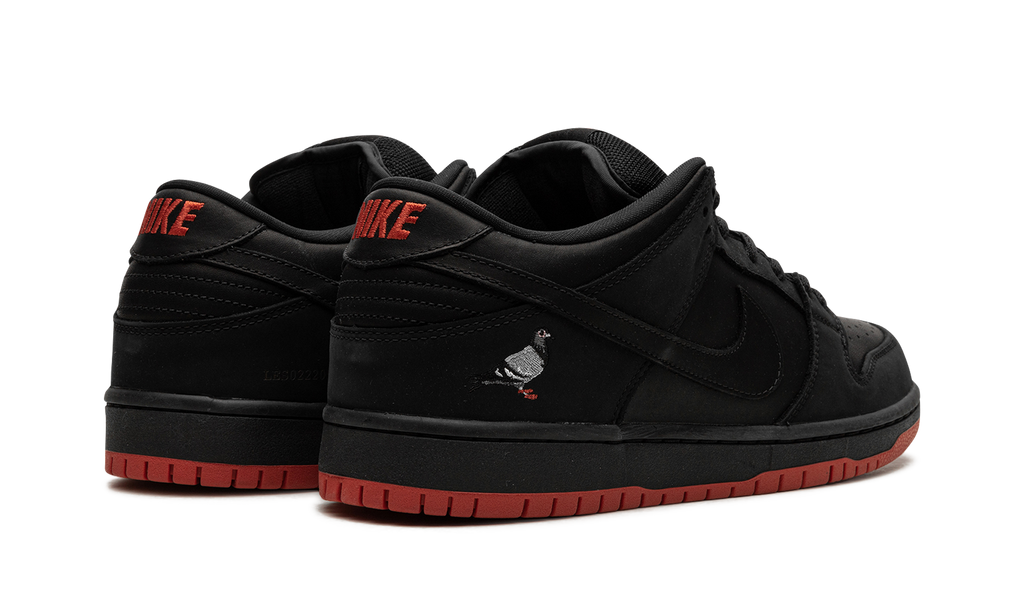 Dunk Low SB TRD QS Black Pigeon 4