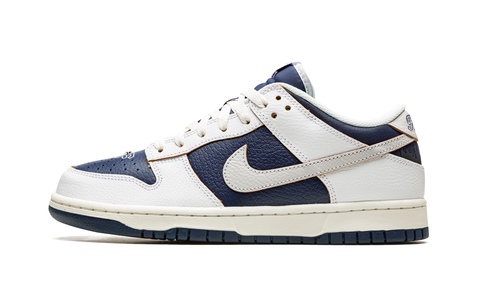 Huf x Nike SB Dunk Low NYC 1