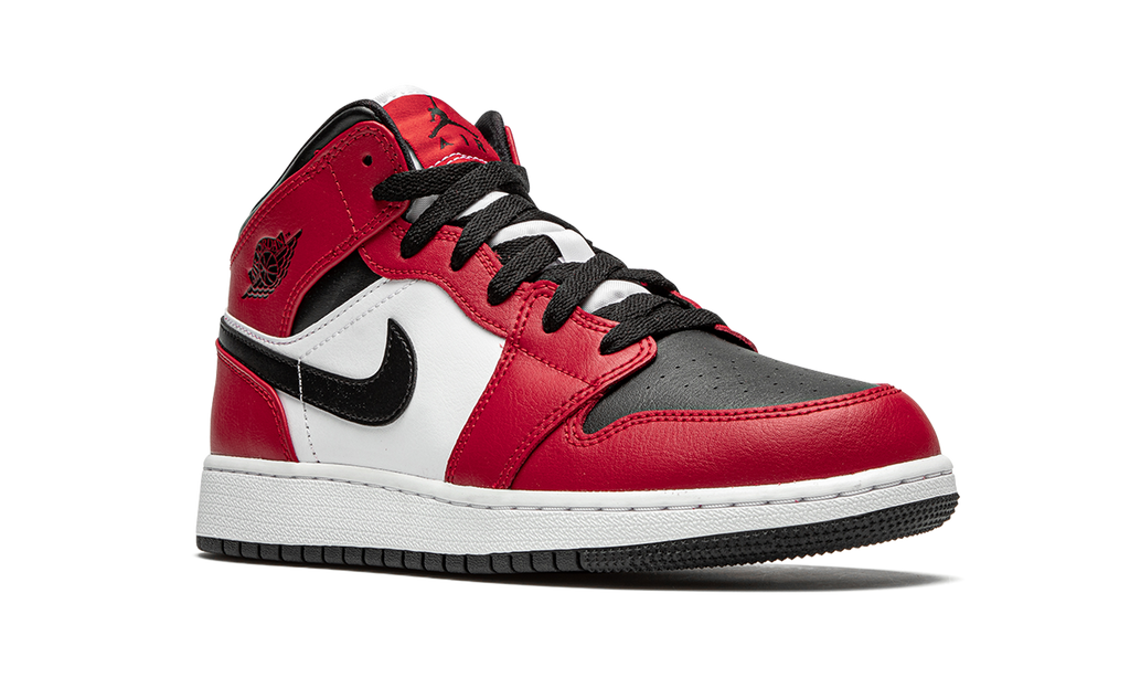 Jordan 1 Mid Chicago Black Toe (GS) 8