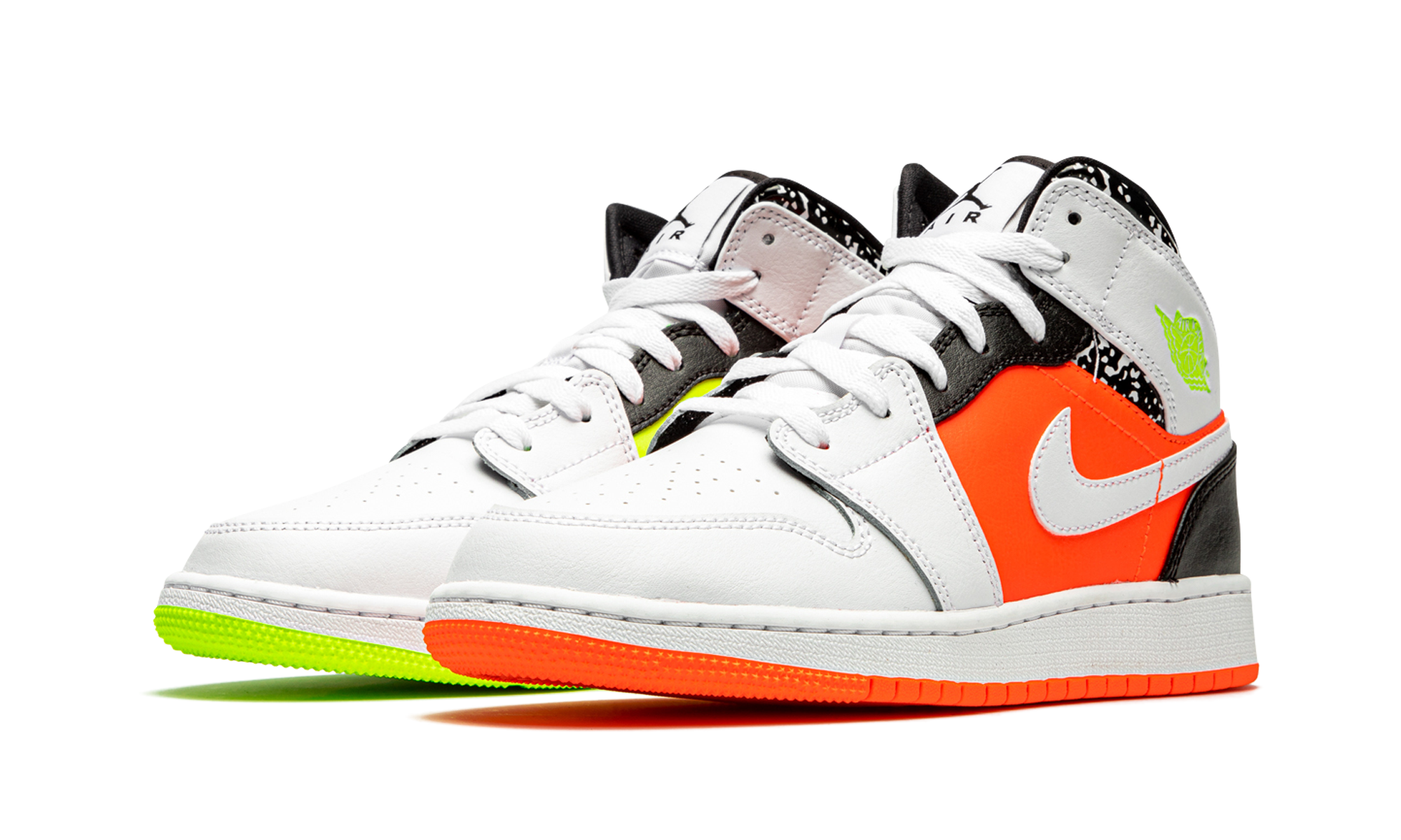 Jordan 1 Mid Composition Notebook (GS) 3