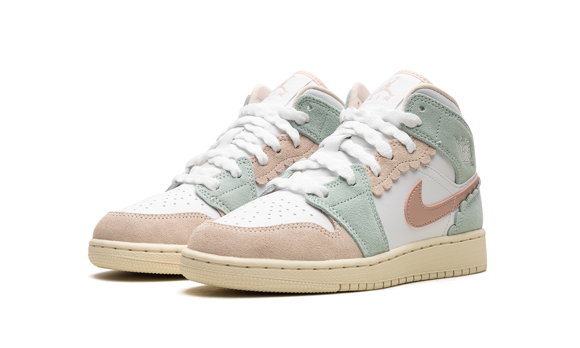 Jordan 1 Mid SE Pink Oxford (GS) 3