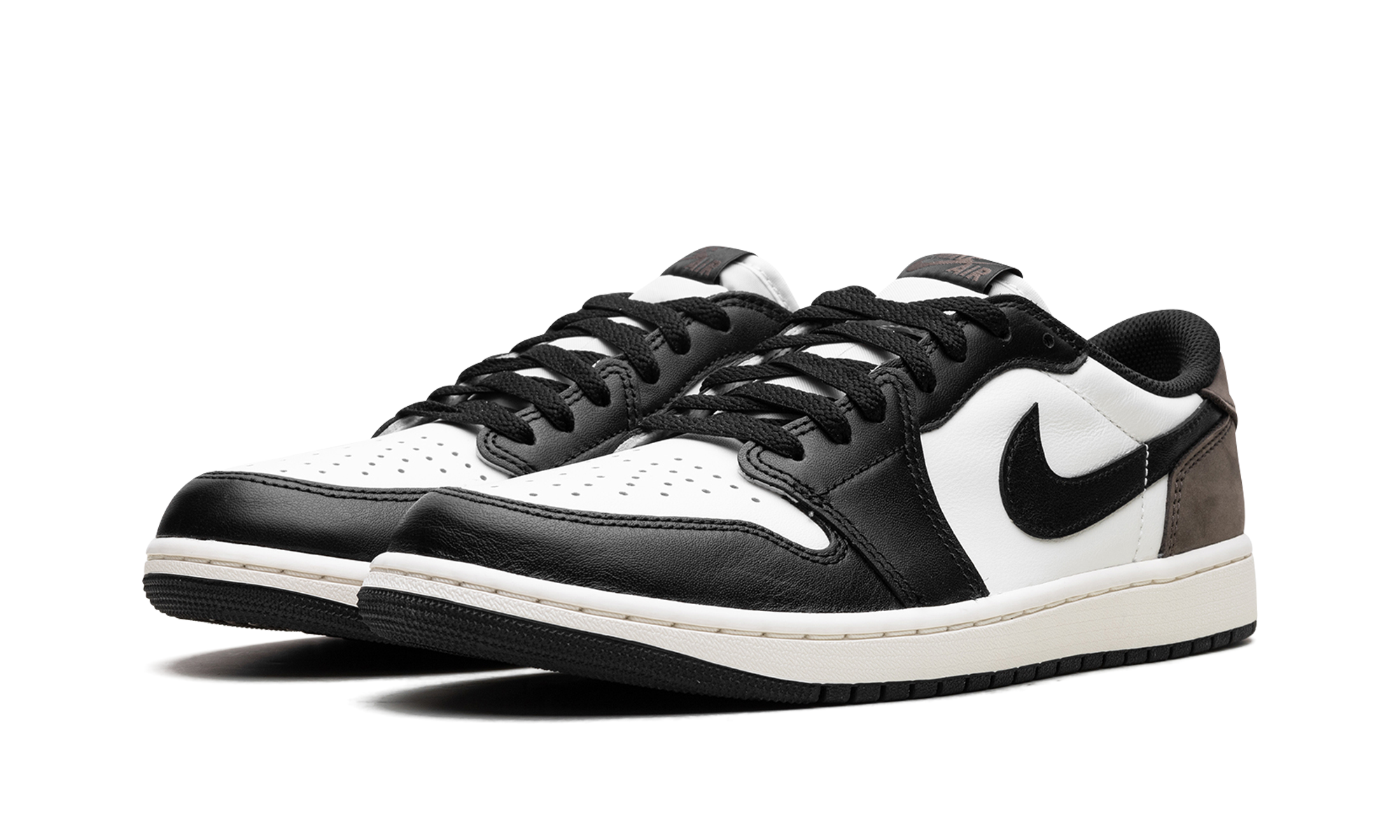 Jordan 1 Retro Low OG Mocha 3