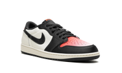 Jordan 1 Retro Low OG PSG Paris Saint-Germain 2
