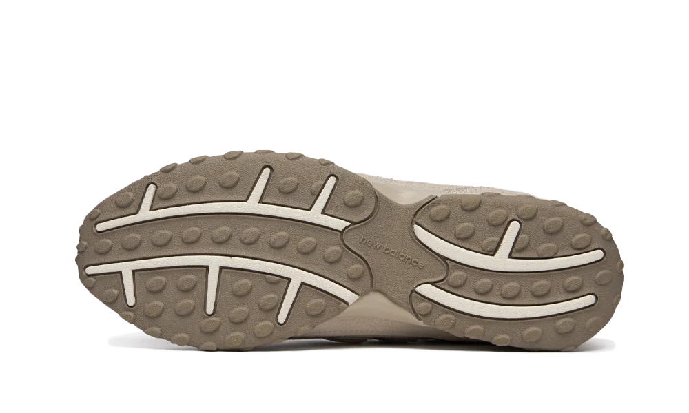 New Balance 204L Timberwolf 4