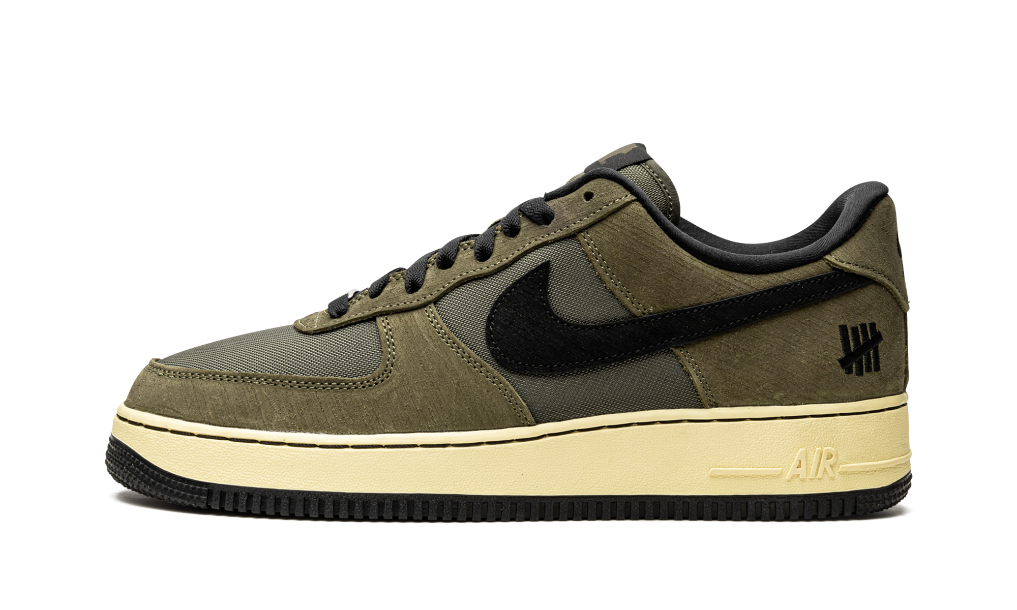 Nike Air Force 1 Low SP UNDEFEATED Ballistic Dunk vs. AF1 1