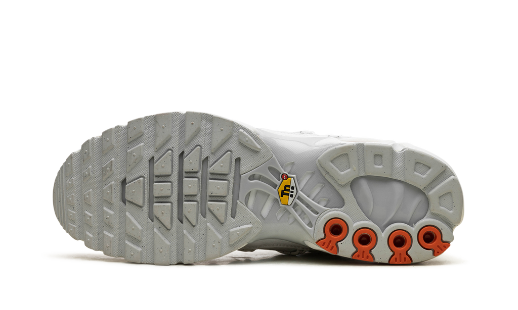 Nike Air Max Plus Utility Safety Orange Pure Platinum 6