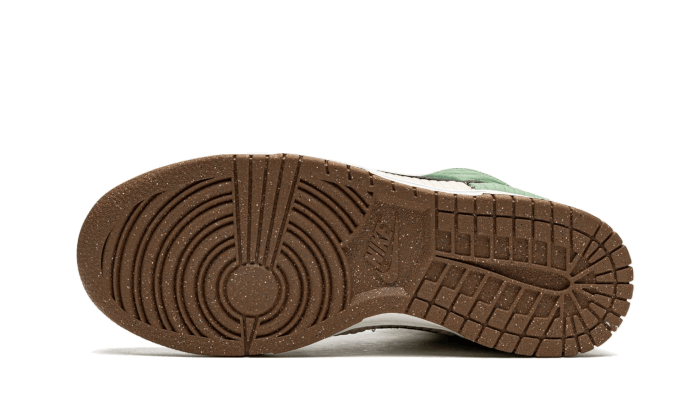 Nike Dunk High Next Nature Summit White 4