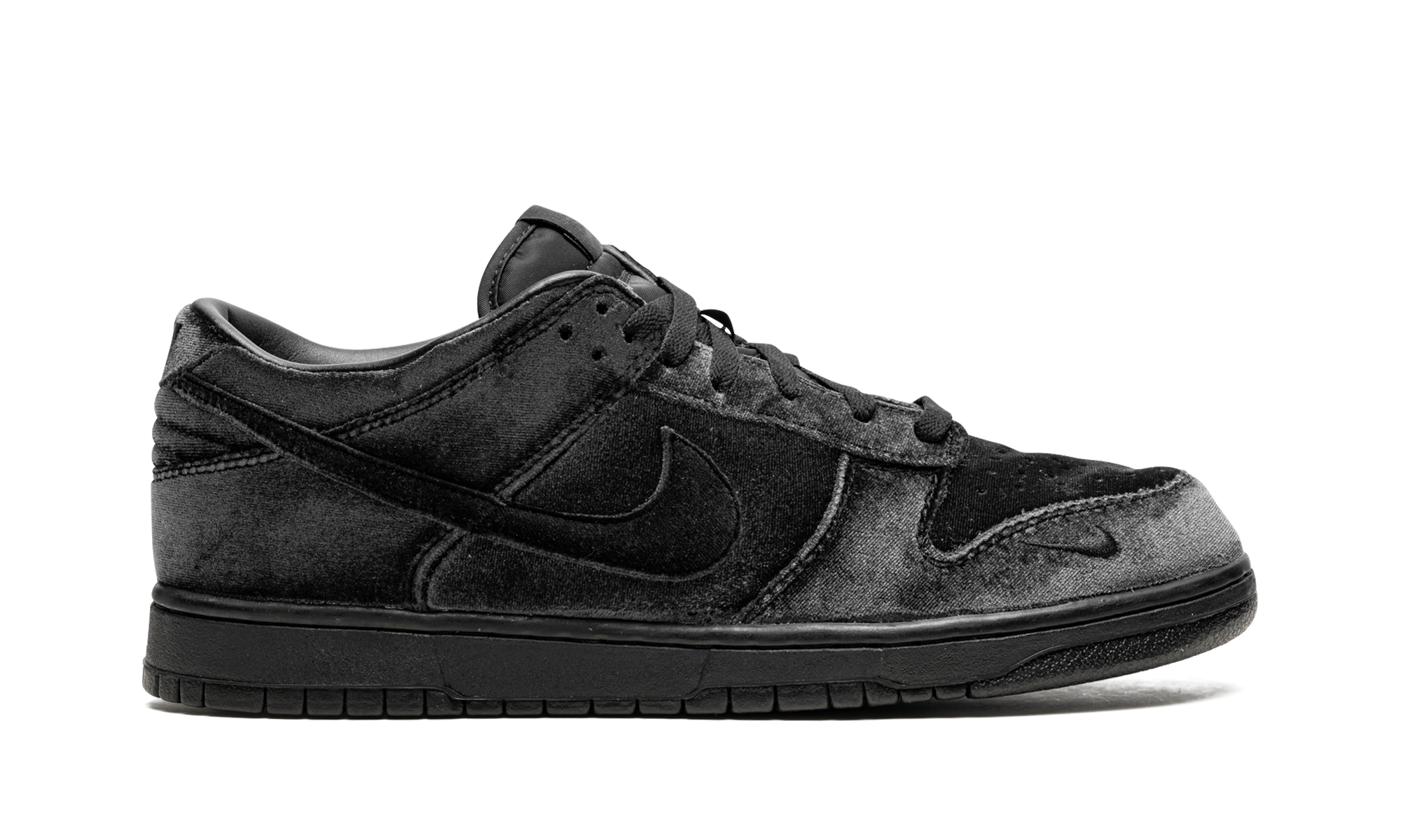 Nike Dunk Low Dover Street Market Triple Black Velvet 7