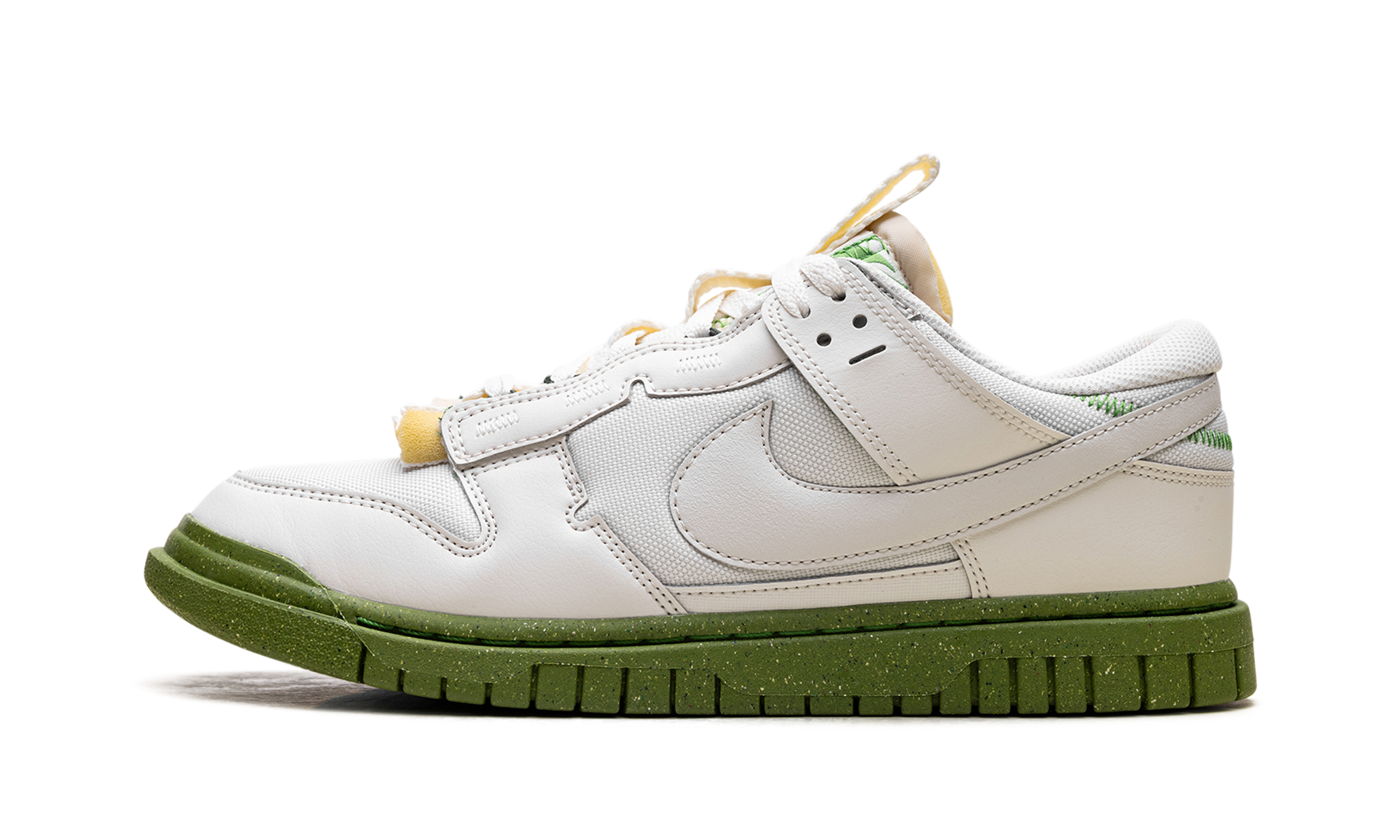 Nike Dunk Low Jumbo Phantom Chlorophyll 1