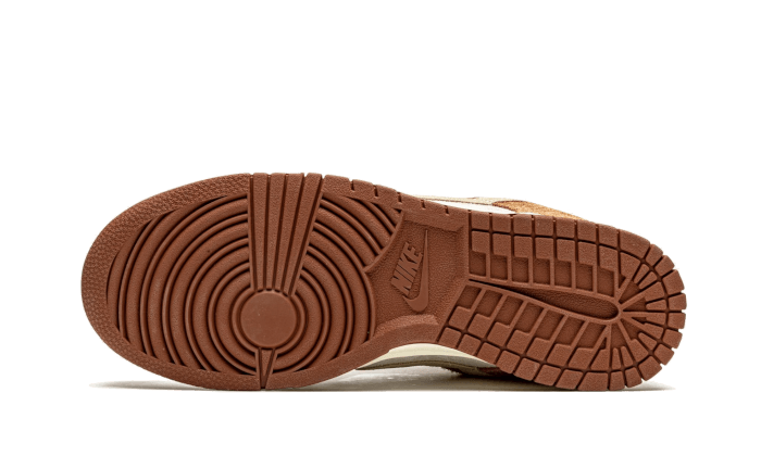 Nike Dunk Low Medium Curry 8