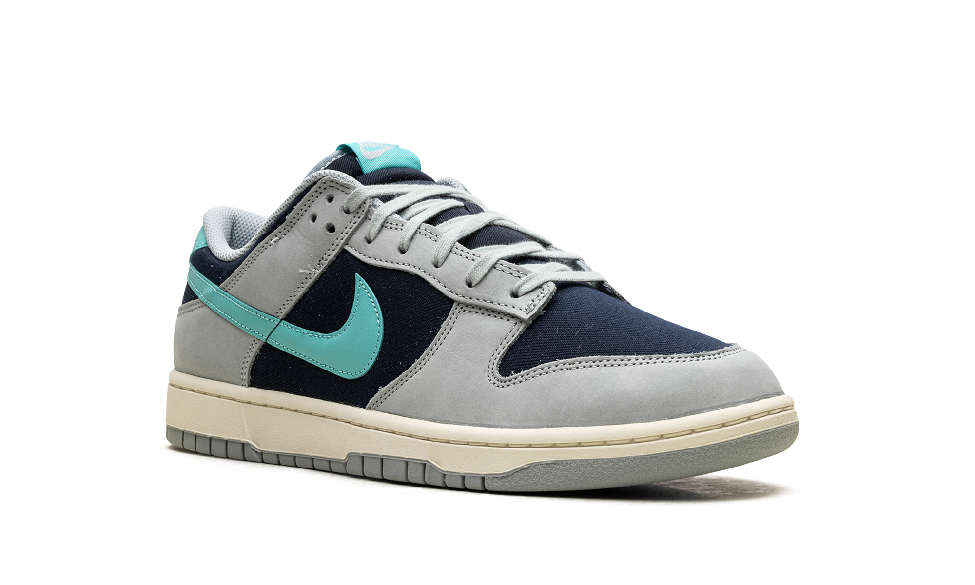 Nike Dunk Low Retro Premium Light Pumice Green Frost 2