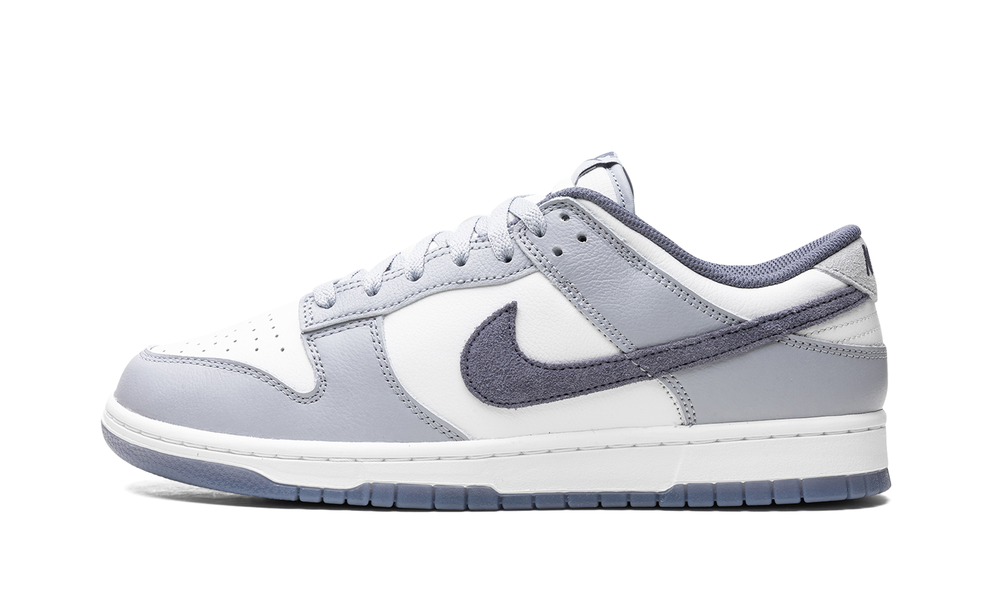 Nike Dunk Low SE Light Carbon 1