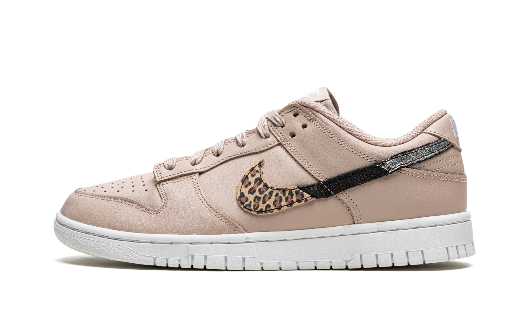 Nike Dunk Low SE Primal Pink (W) 1