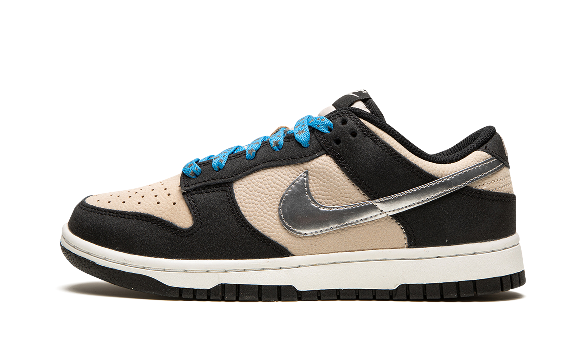 Nike Dunk Low Starry Laces 1