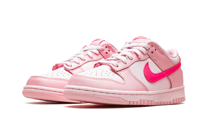 Nike Dunk Low Triple Pink (Barbie) 2