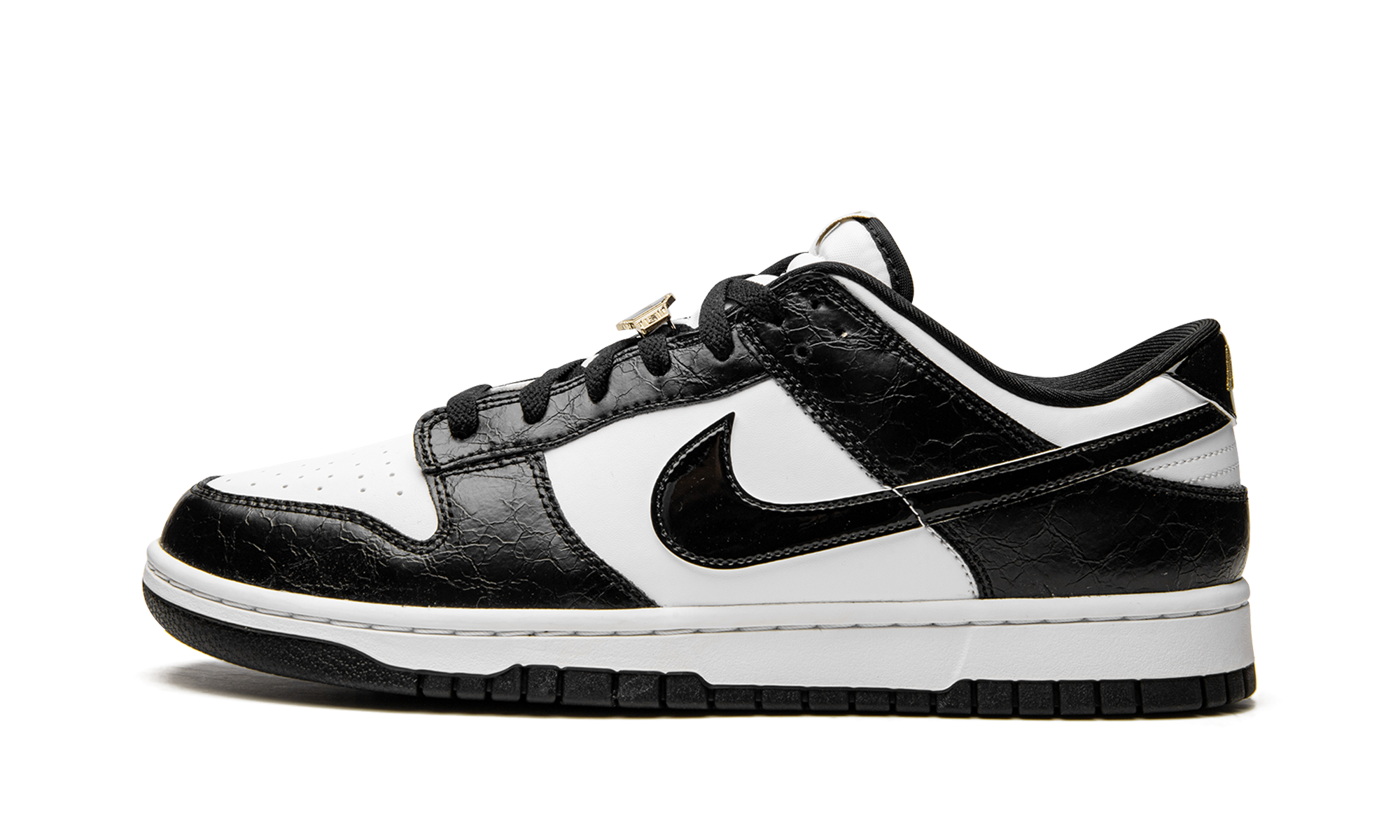 Nike Dunk Low World field
