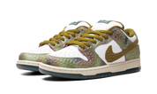 Nike SB Dunk Low 'Alexis Sablone Chameleon' 3