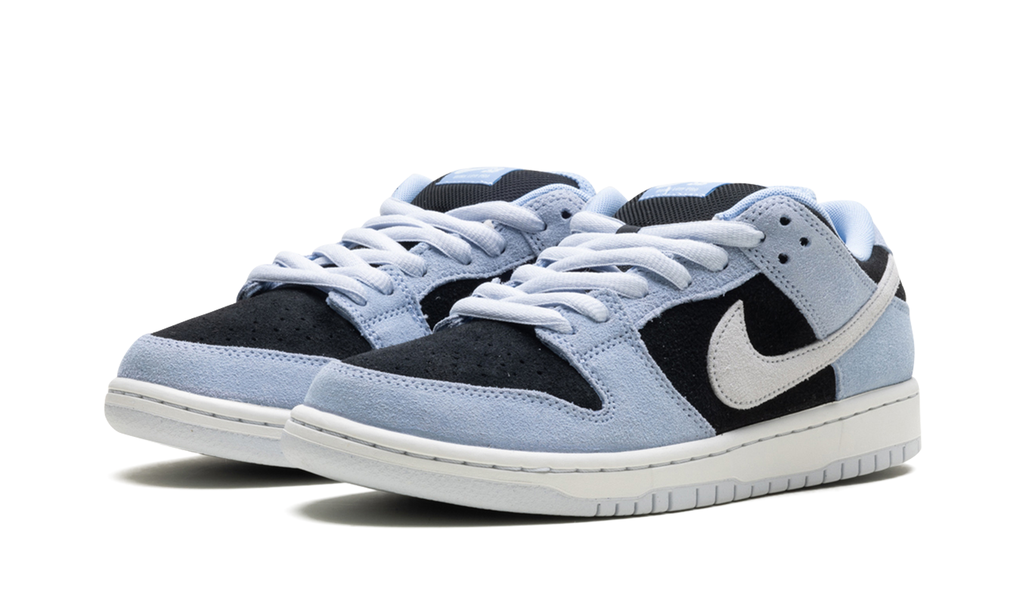 Nike SB Dunk Low 'Black Aluminum' 3