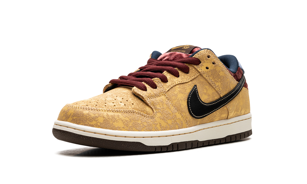 Nike SB Dunk Low 'City of Cinema' 5