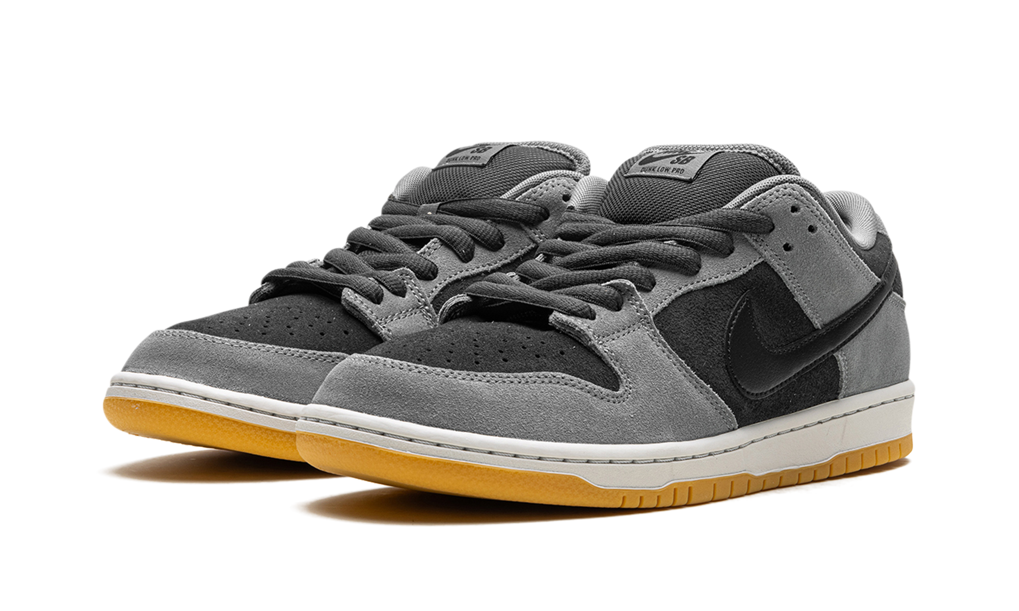 Nike SB Dunk Low 'Dark Smoke Grey' 3