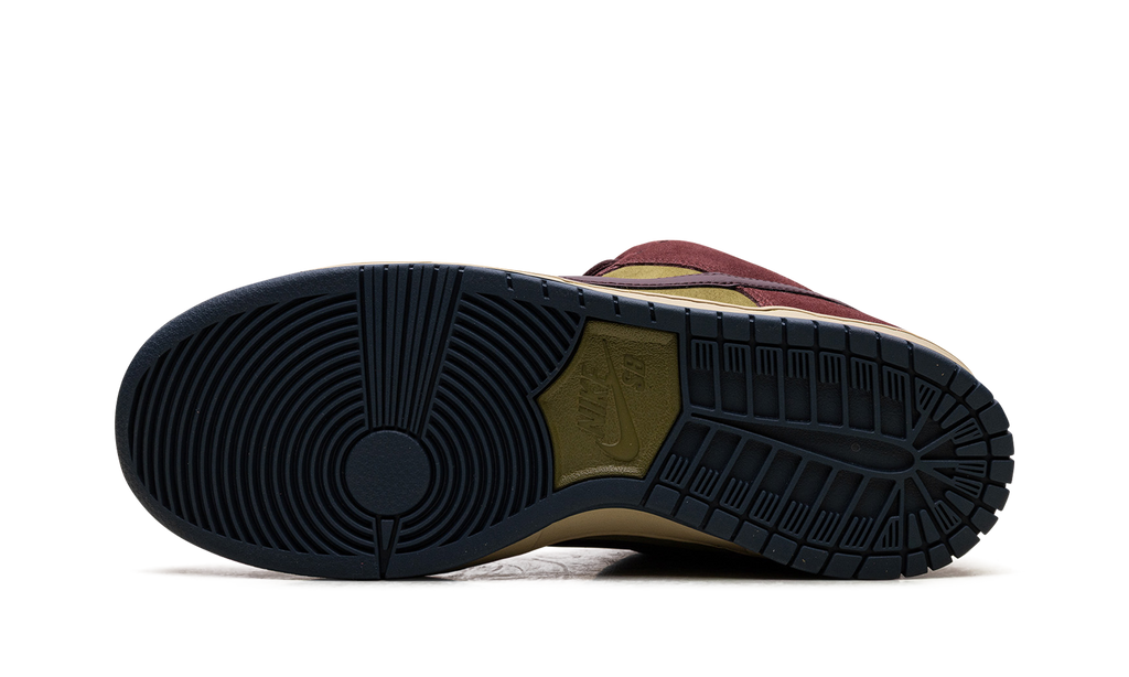Nike SB Dunk Low Dark Team Red Olive Flak 6