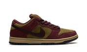Nike SB Dunk Low Dark Team Red Olive Flak 7
