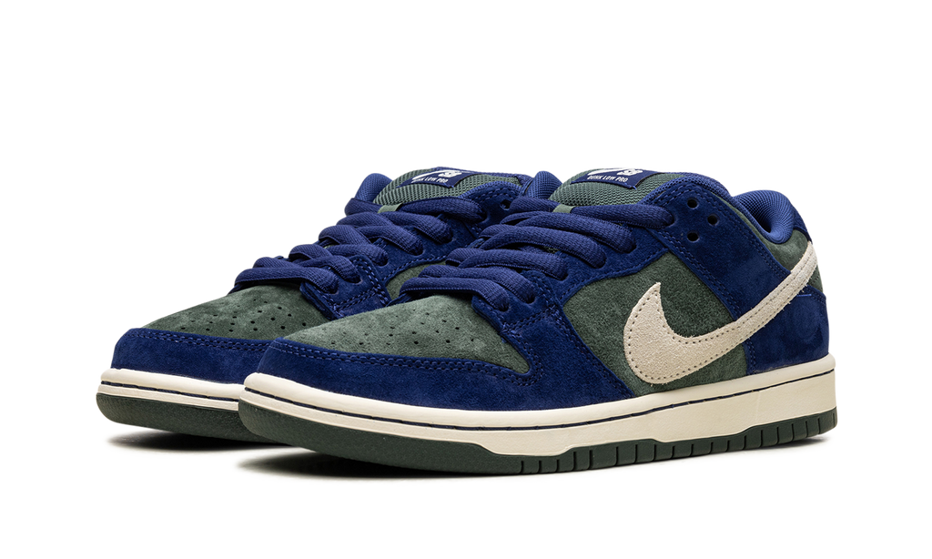 Nike SB Dunk Low 'Deep Royal Blue' 3