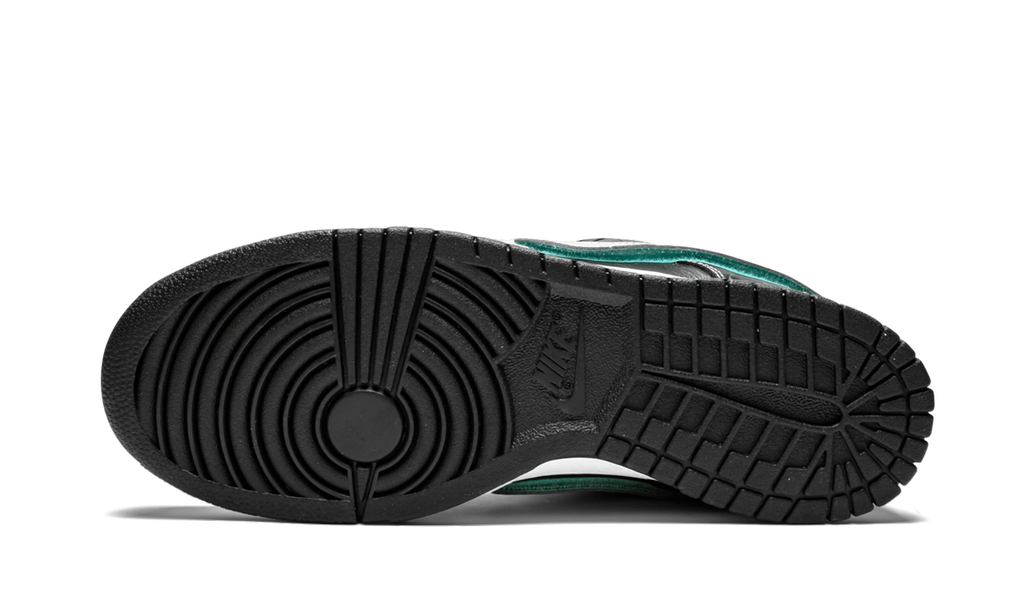 Nike SB Dunk Low Diamond Supply Co. Black Diamond 2