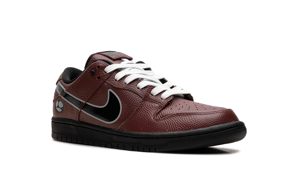 Nike SB Dunk Low Limosine Skateboards 2