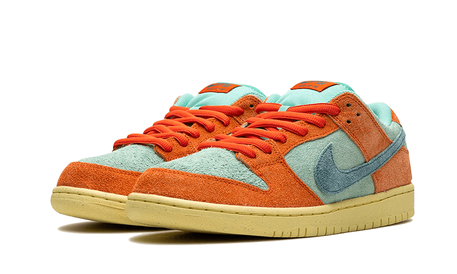 Nike SB Dunk Low Orange Emerald Rise 6