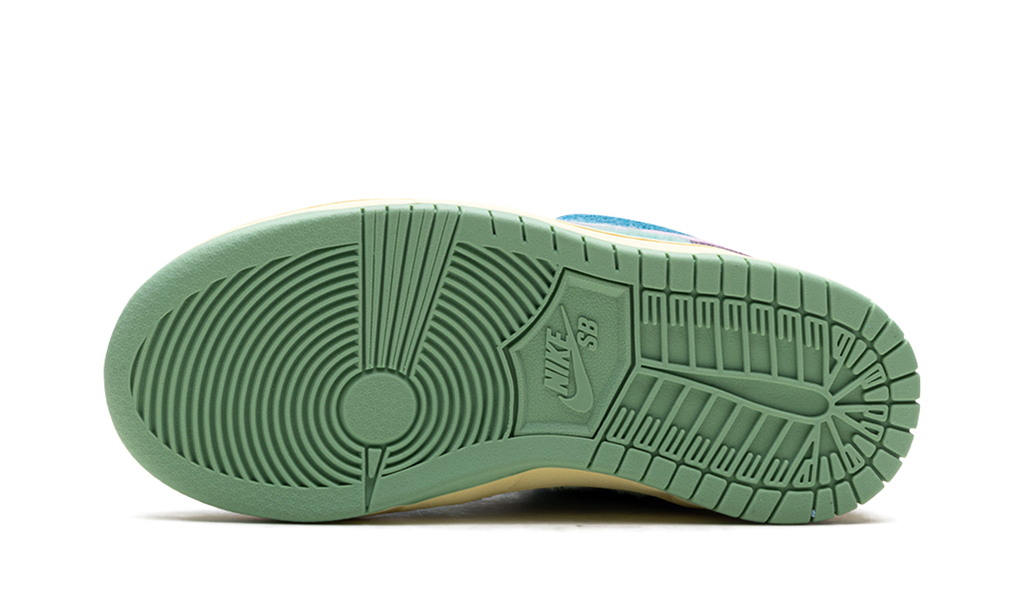 Nike SB Dunk Low 'Verdy Visty' (PS) 6