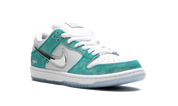 Nike SB Dunk Low x April Skateboards 2