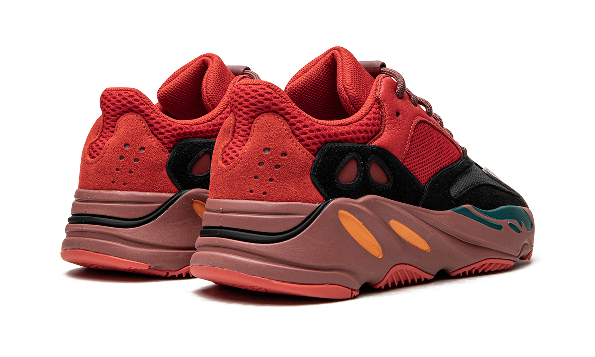 Yeezy 700 hi-res Red 4