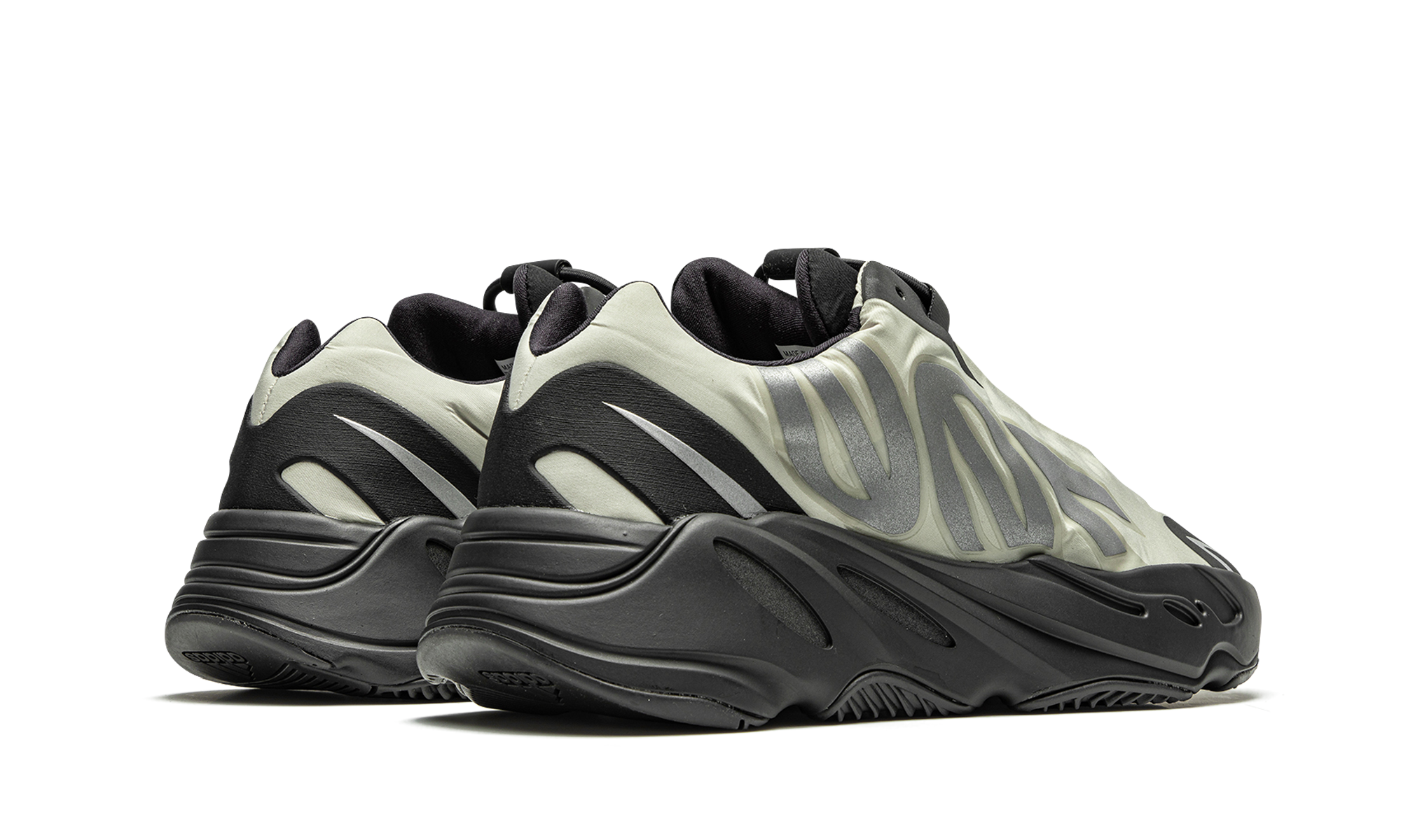 Yeezy 700 MNVN Bone 4
