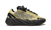 Yeezy 700 MNVN Resin 6