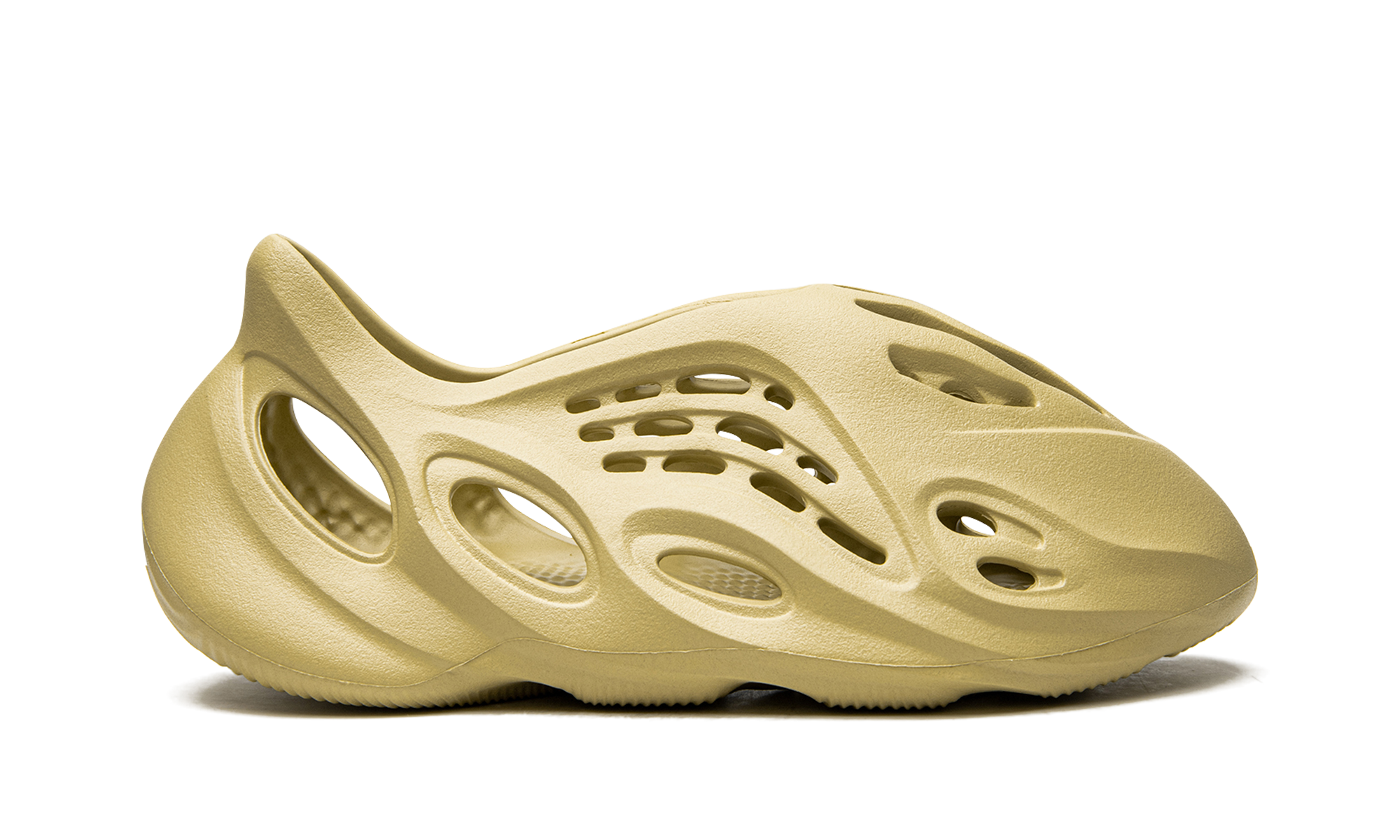 Yeezy Foam RNNR Sulfur 6