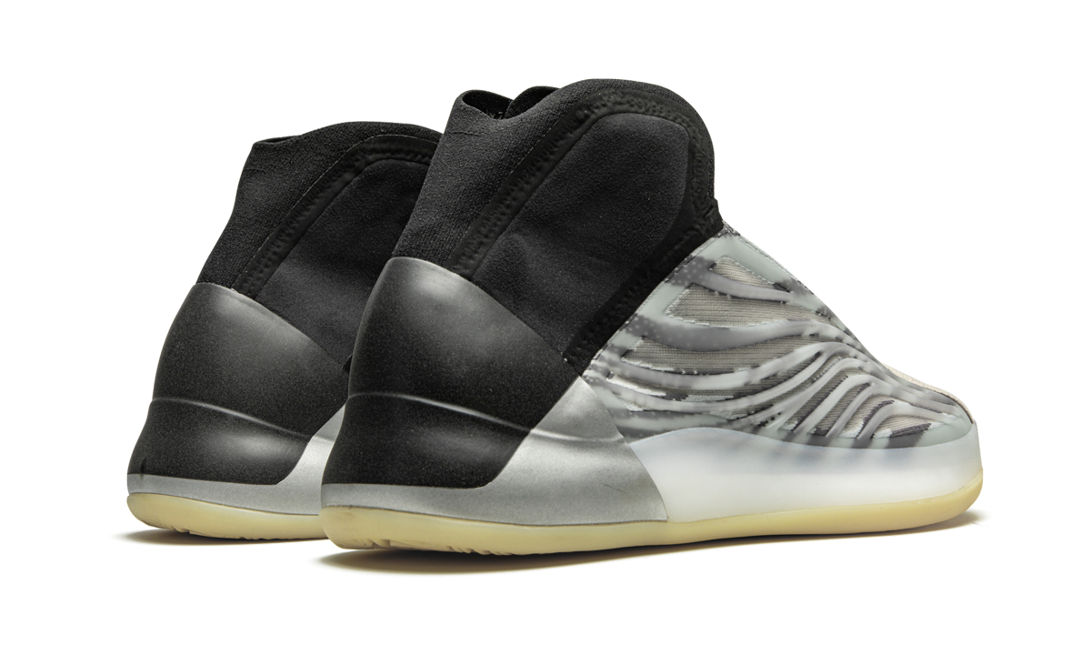 Yeezy QNTM BSKTBL 4