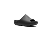 Yeezy Slide Dark Onyx (Kids) 2