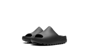 Yeezy Slide Dark Onyx (Kids) 3