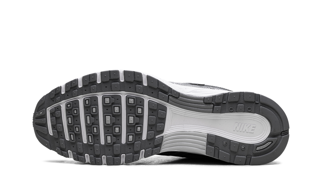 Nike P-6000 Metallic Cool Grey