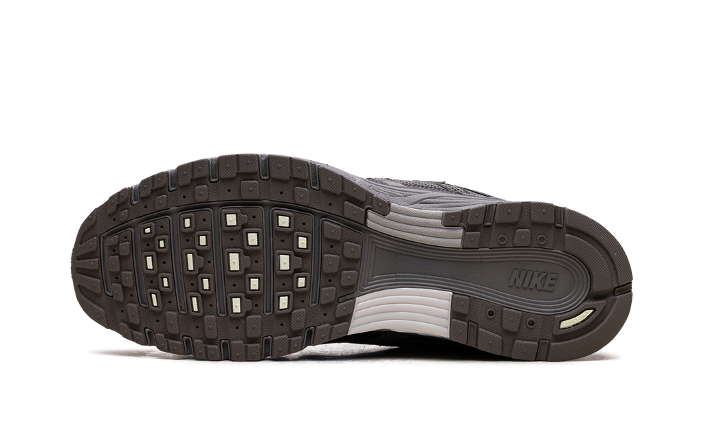 Nike P-6000 Cave Stone Medium Ash Flat Pewter Metallic Silver