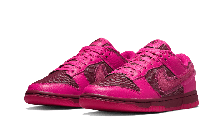 Nike Dunk Low Valentines Day (2022)