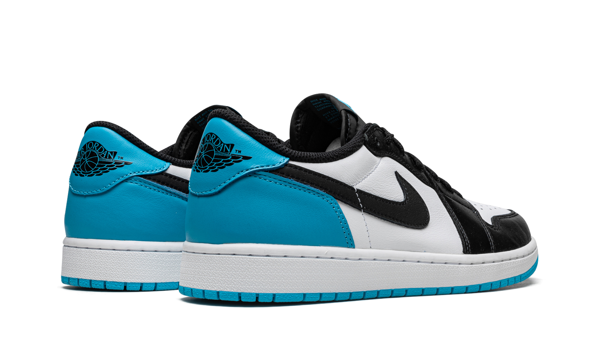 Air Jordan 1 Low OG UNC (2022) 3